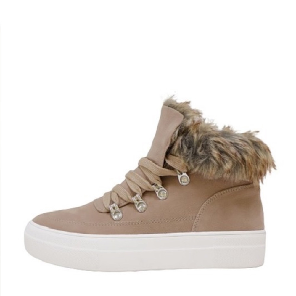 🆕 /DAISIE/ High Top Fur Lace Up Sneakers - Picture 9 of 11